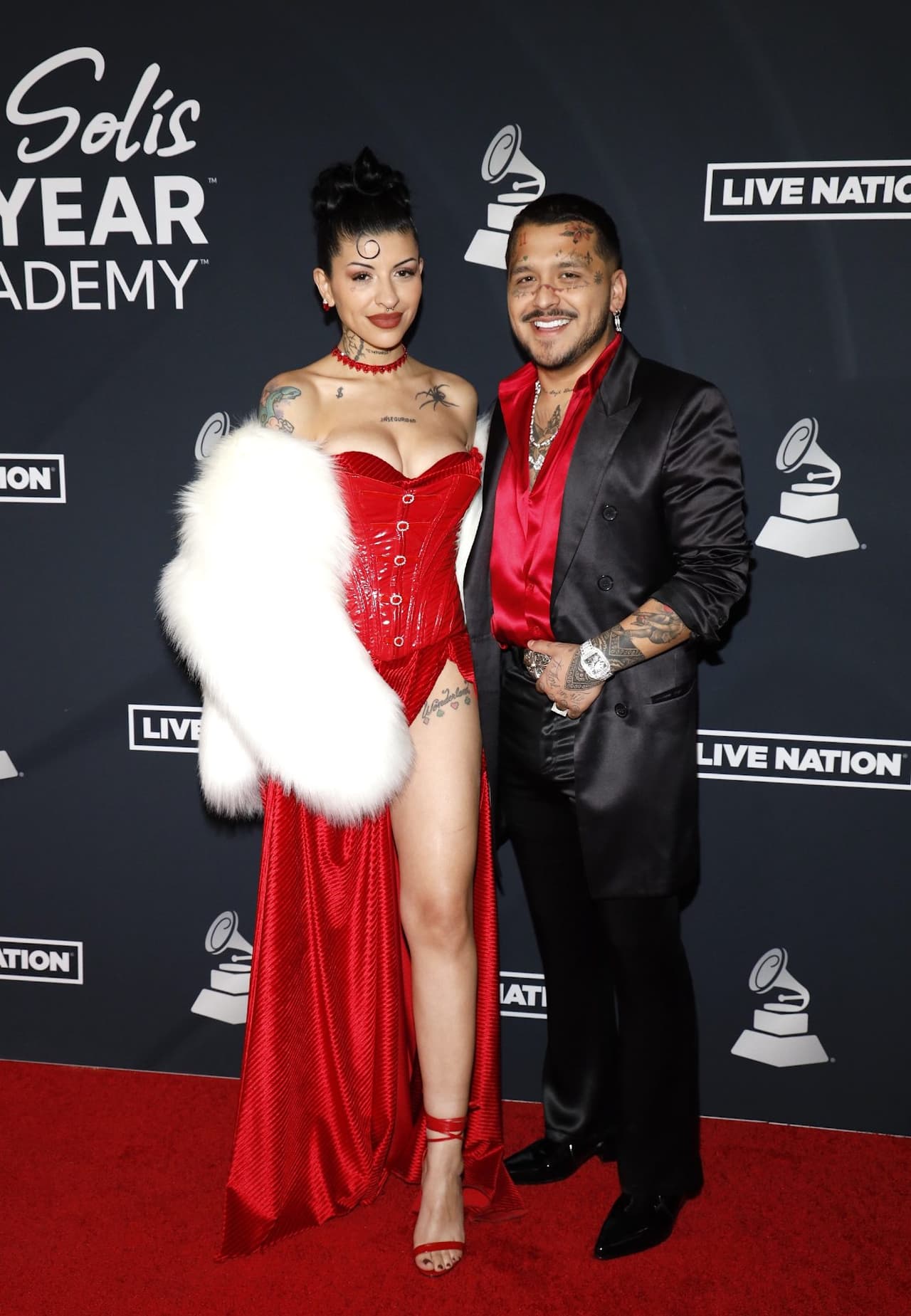 Mhoni Vidente predijo que Christian Nodal y Cazzu terminarán su relación.