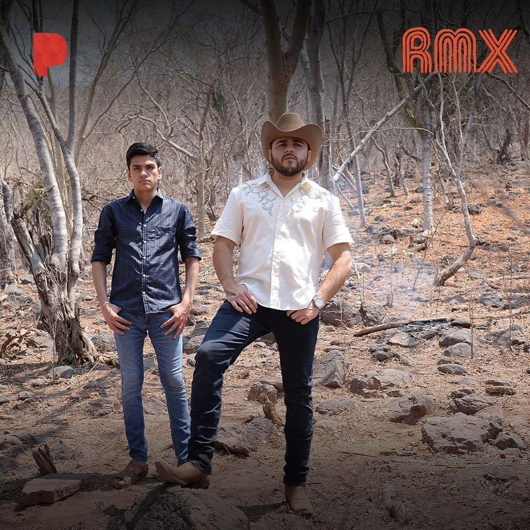 Gerardo Ortiz y Virlán García cantan a dueto "Por Siempre Manuel".