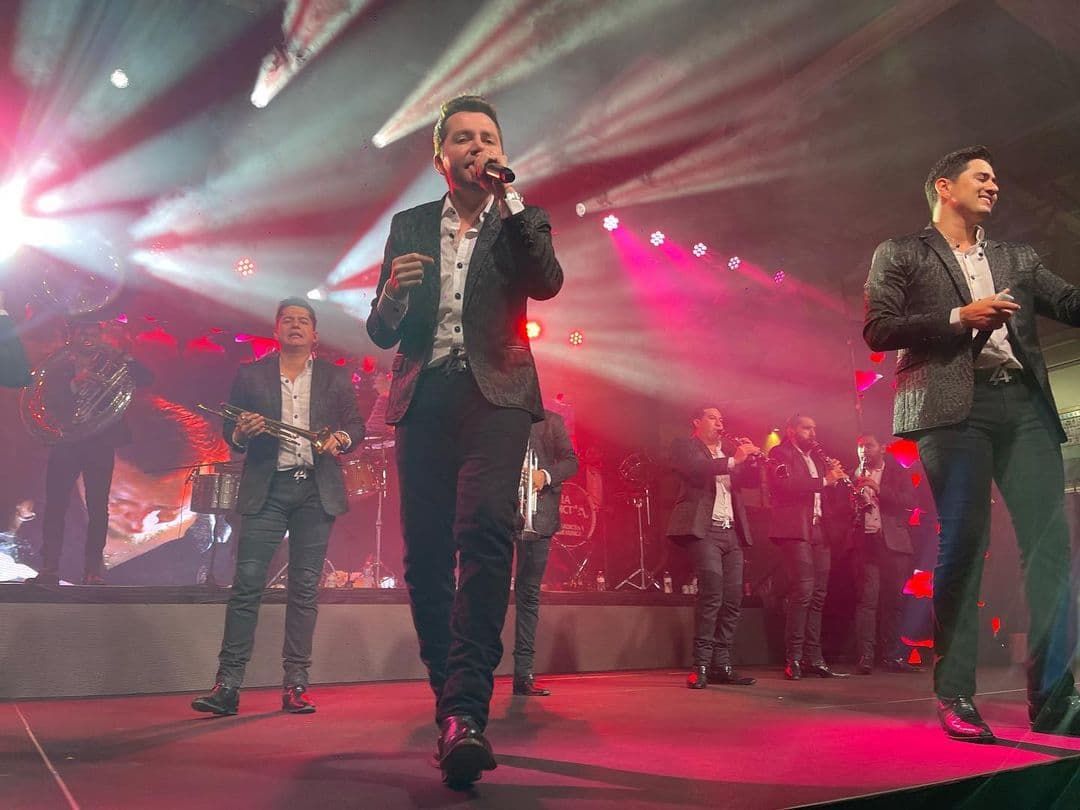 La Adictiva. La agrupación sinaloense aseguró que en el festejo de Bandamax tocará su más reciente éxito "Ya Solo Eres Mi Ex".