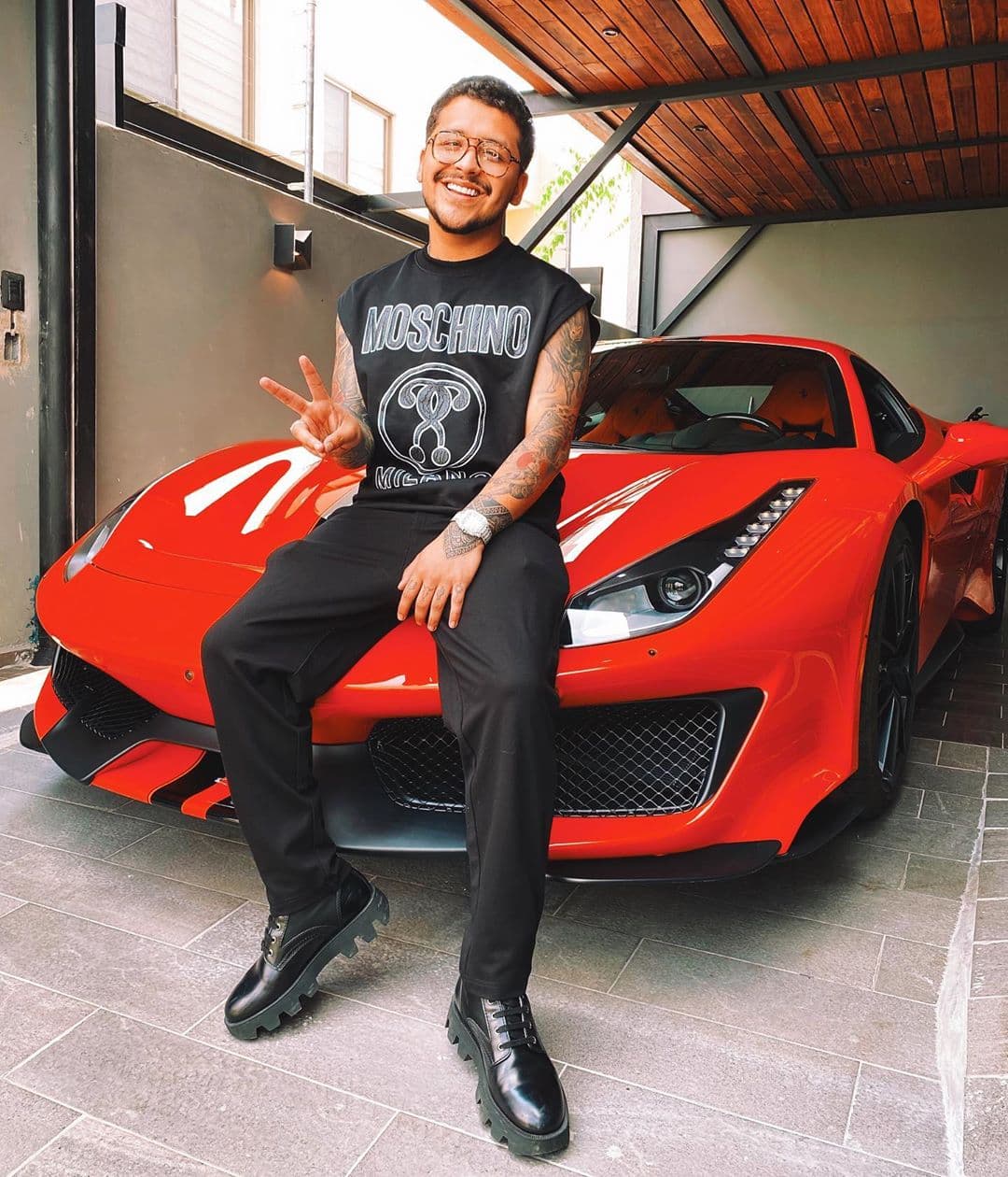 El Ferrari 488 Pista de Christian Nodal tiene un costo aproximado de siete millones de pesos.