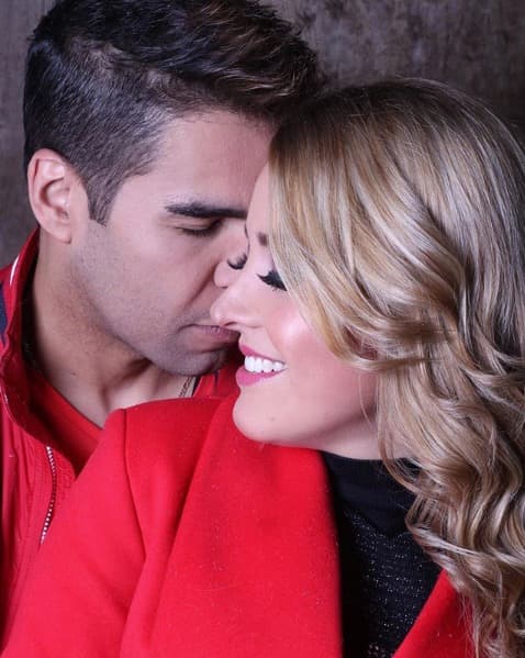 La pareja está comprometida desde febrero de 2019.