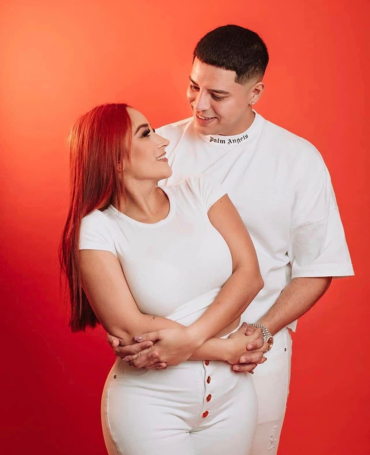 Eduin Caz le dedicó los premios que ganó Grupo Firme en Premio Lo Nuestro 2023 a su "exesposa".