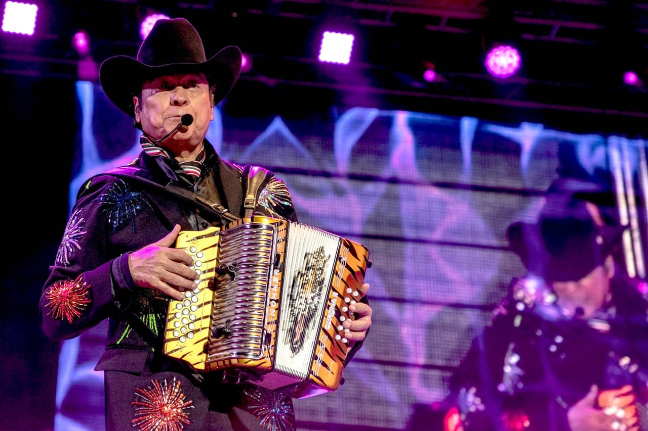 Los Tigres del Norte fueron defendidos por el amor