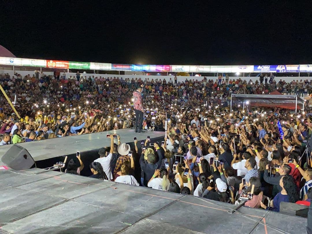 Por último, este año estará lleno de sorpresas para los seguidores del cantante, ya que se esperan varias colaboraciones con grandes agrupaciones del regional.