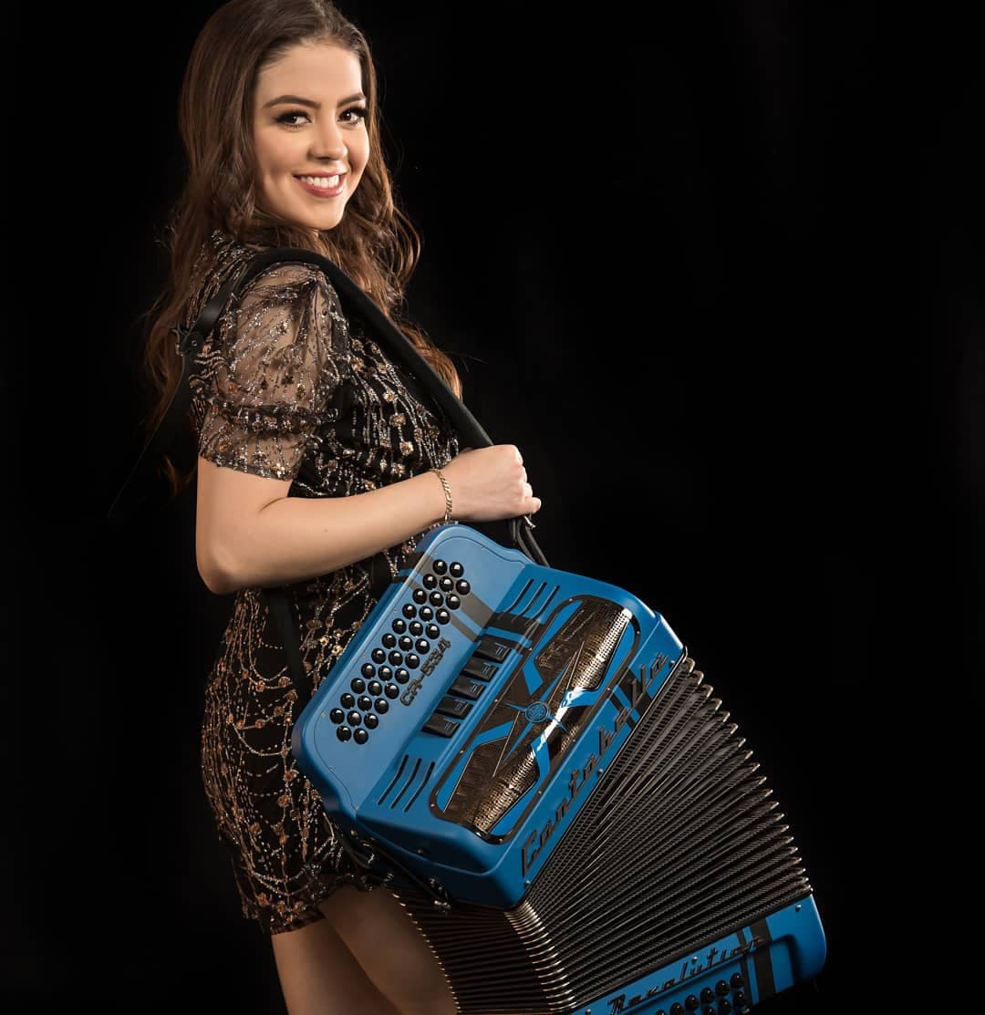 El recital de Janeth Valenzuela forma parte del "Invencible Tour" con el que se venía presentando por México.