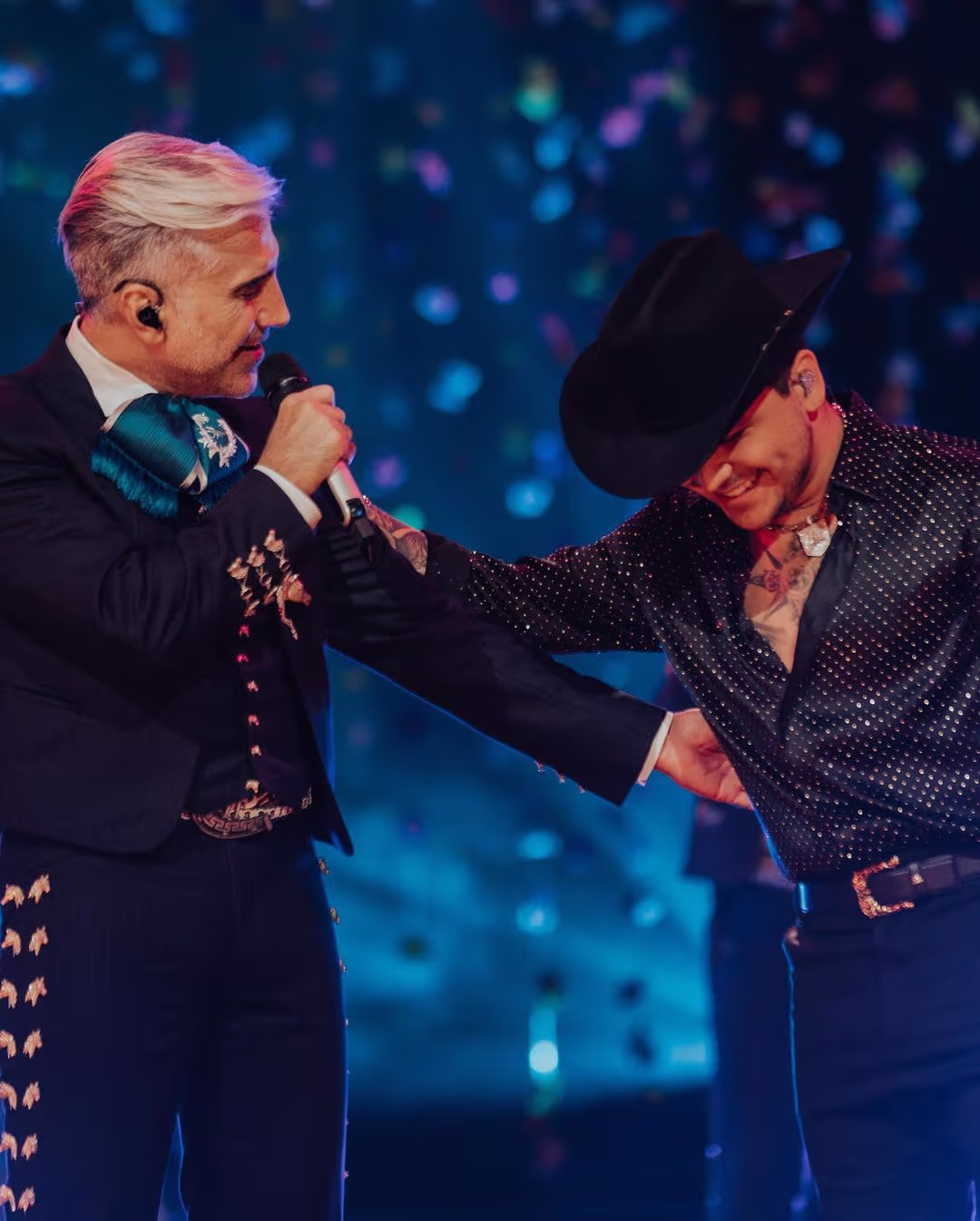 Alejandro Fernández y Christian Nodal siguen en el número uno con ...